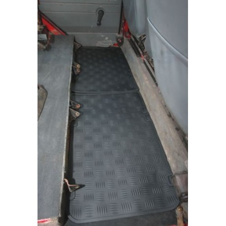 Tapis de sol 2ème rang Defender